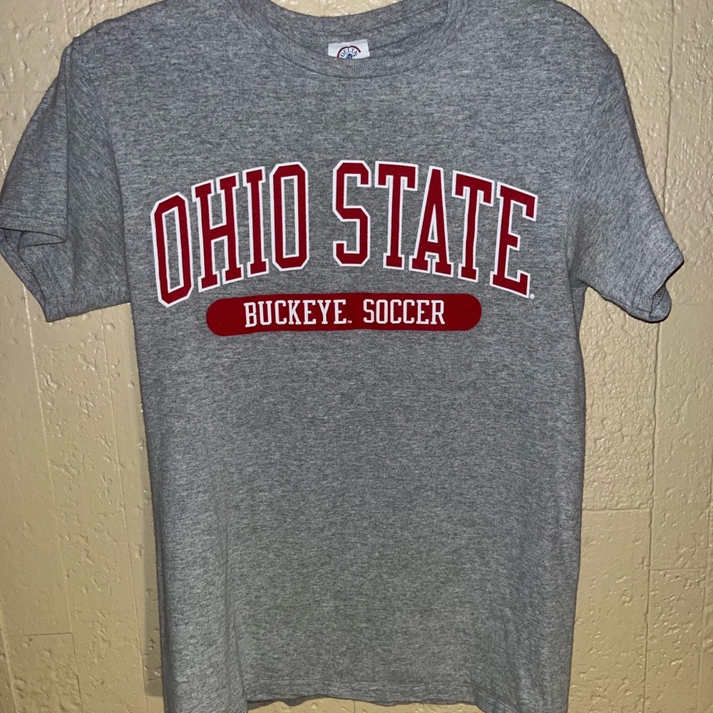 Ohio State buckeye soccer gray short sleeve tshirt (small)